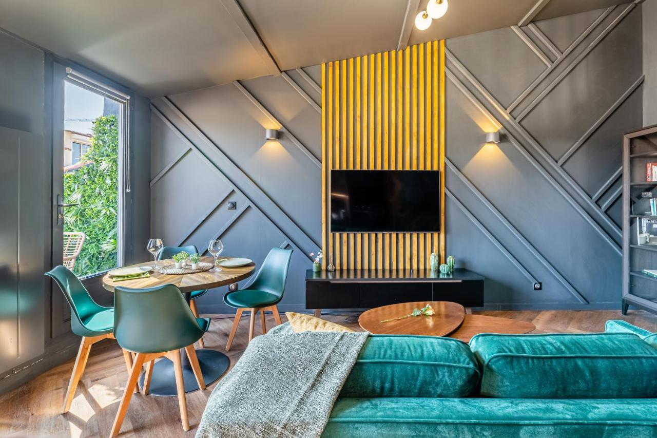 LOFT EN VILLE - Duplex Terrasse coeur historique avec vue dégagée&Parking souterrain Offert La Ciotat Extérieur photo