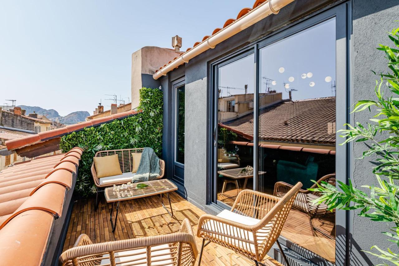 LOFT EN VILLE - Duplex Terrasse coeur historique avec vue dégagée&Parking souterrain Offert La Ciotat Extérieur photo