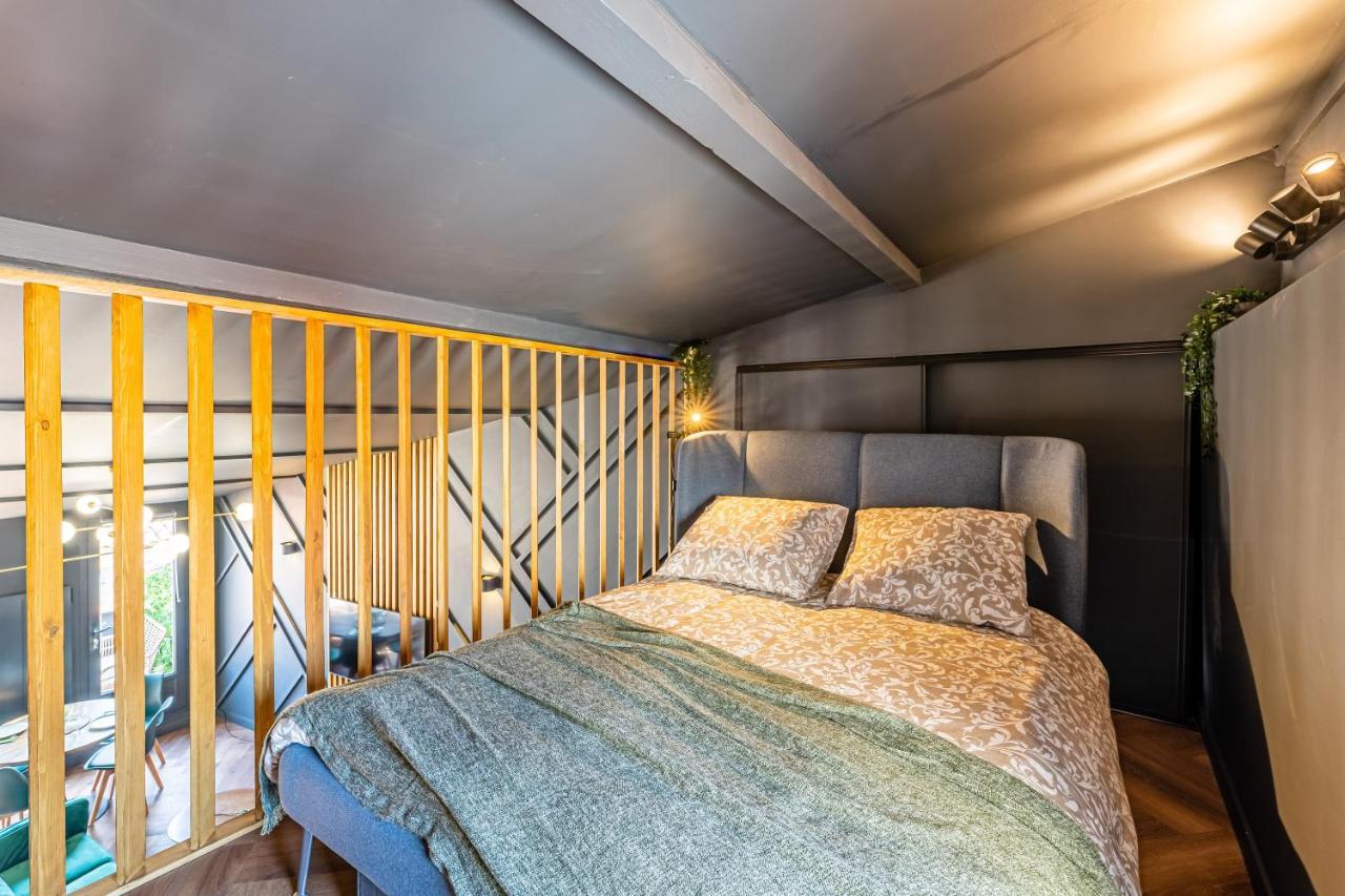 LOFT EN VILLE - Duplex Terrasse coeur historique avec vue dégagée&Parking souterrain Offert La Ciotat Extérieur photo