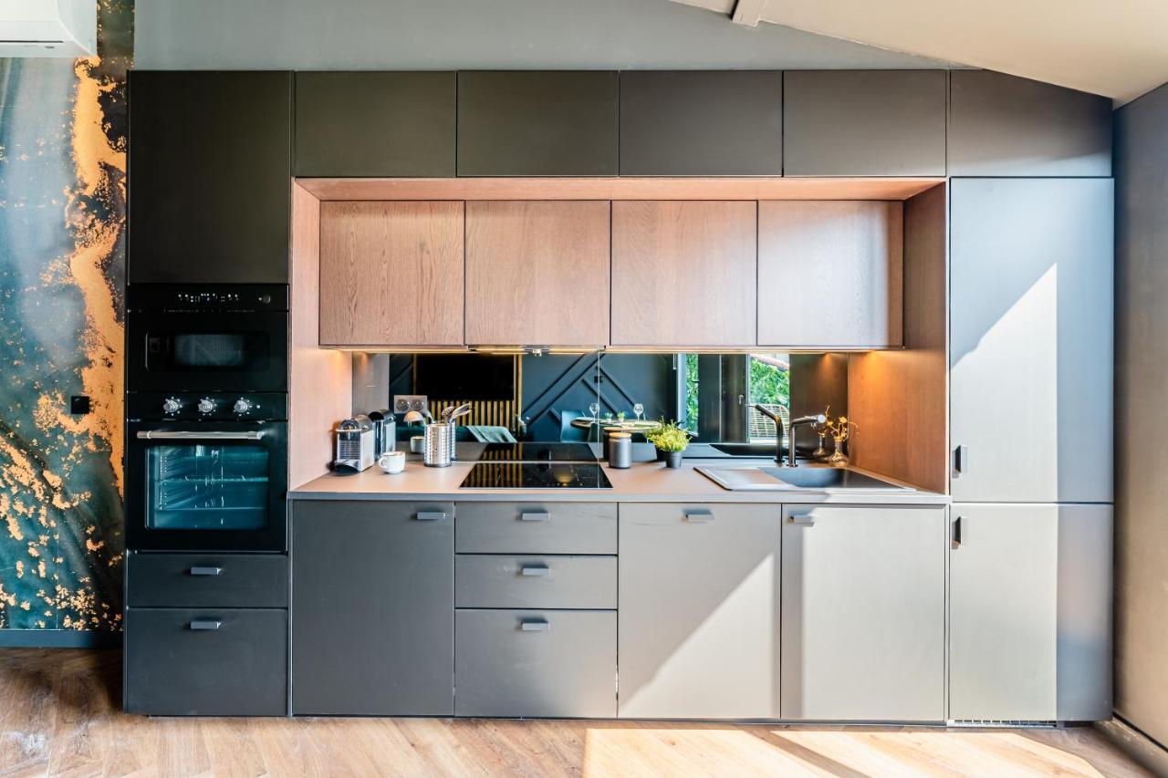 LOFT EN VILLE - Duplex Terrasse coeur historique avec vue dégagée&Parking souterrain Offert La Ciotat Extérieur photo