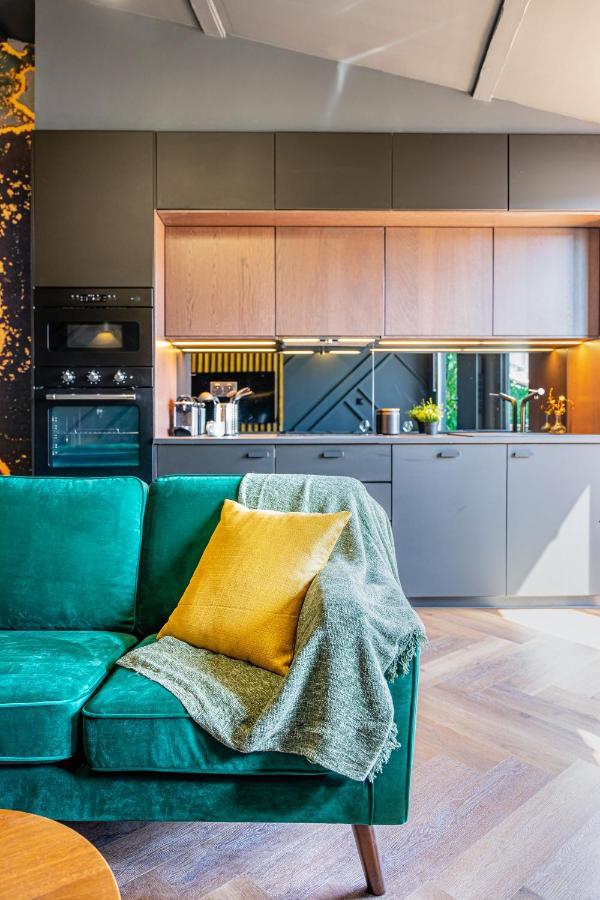 LOFT EN VILLE - Duplex Terrasse coeur historique avec vue dégagée&Parking souterrain Offert La Ciotat Extérieur photo